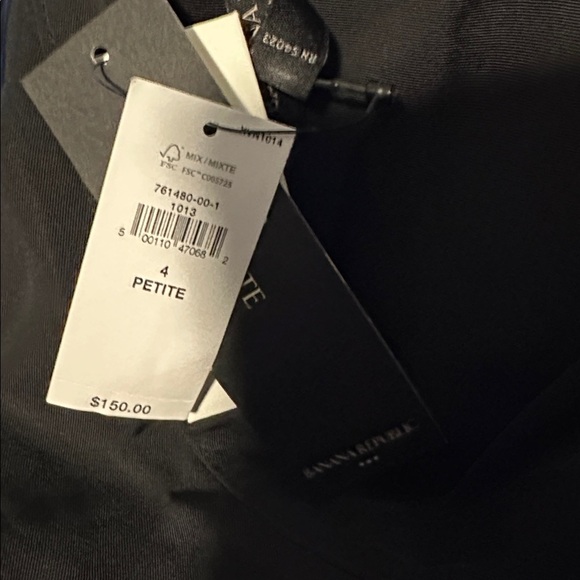 NWT! Banana Republic Black Long Sleeve Wide Leg Jumpsuit - Size 4 petite 🦒 - Picture 4 of 4